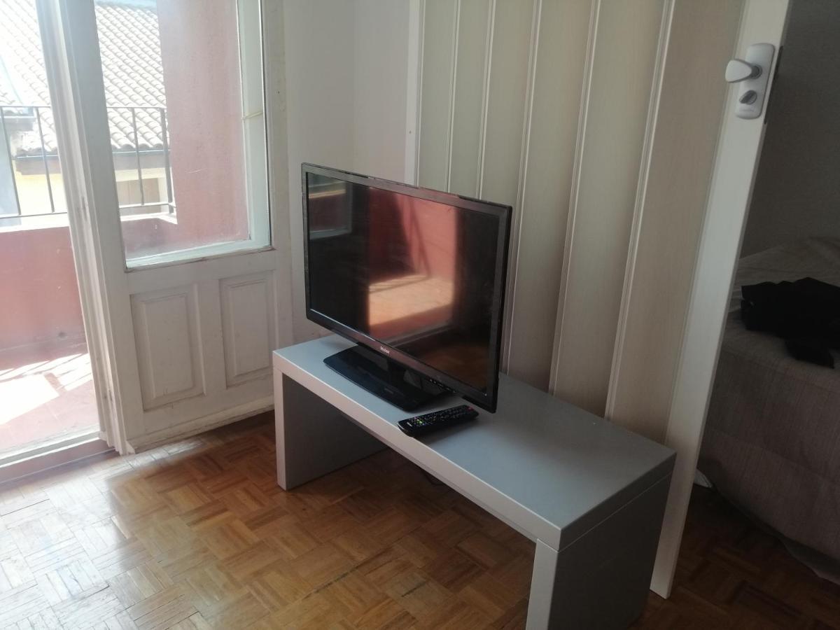 Luminoso, Centrico Y Silencioso Apartamento Jaca Ngoại thất bức ảnh